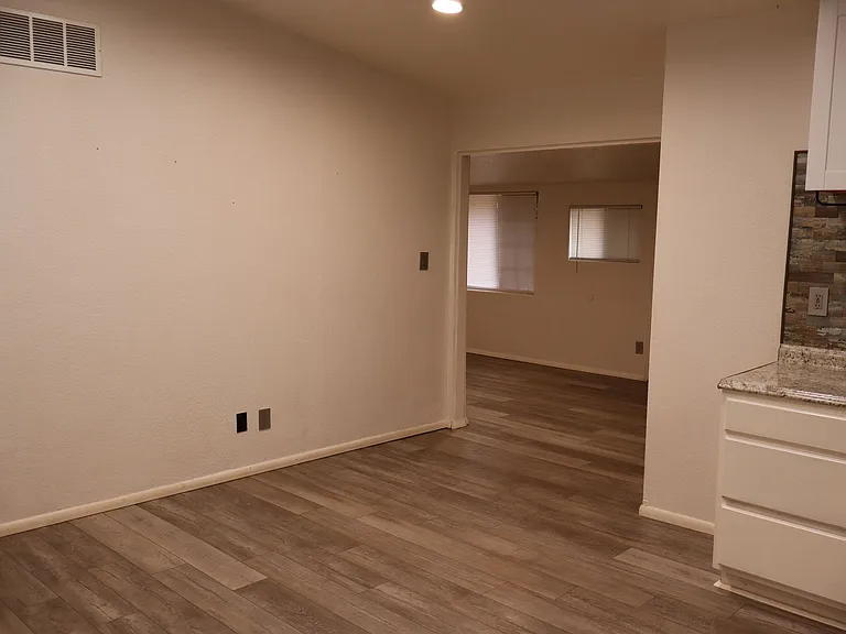 336 Colombo Ave — Photo 9