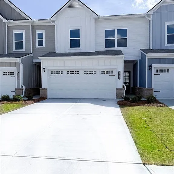 1015 Stiles Ct — Photo 1