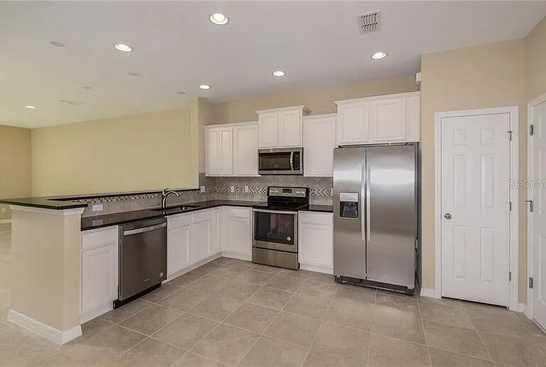3897 Grassland Dr — Photo 2