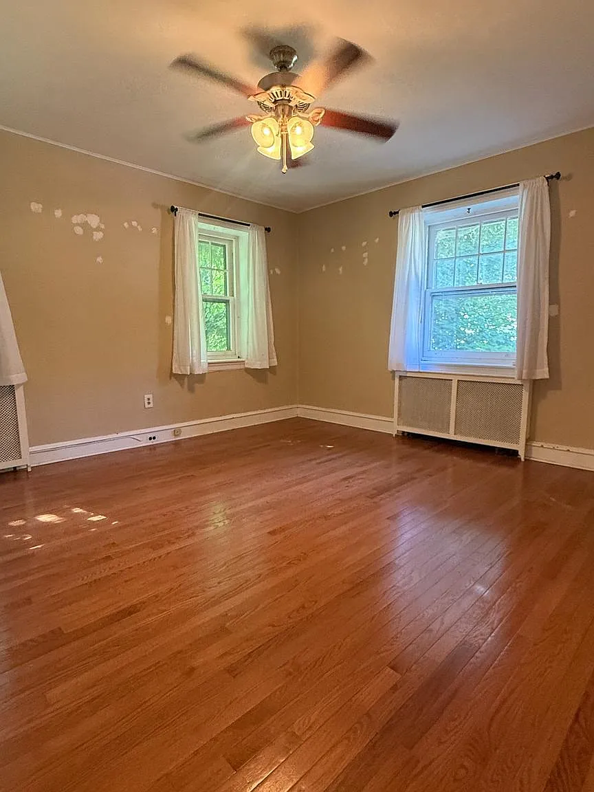2 bed, 1.0 bath, $1,500 — Photo 3
