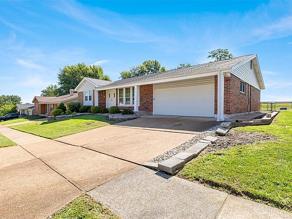 3rd image of 5042 Peyton Place Ct