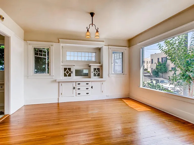 2928 Fir St — Photo 3