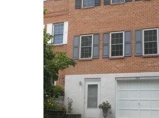 553 Coventry Ln, West Chester, PA 19382