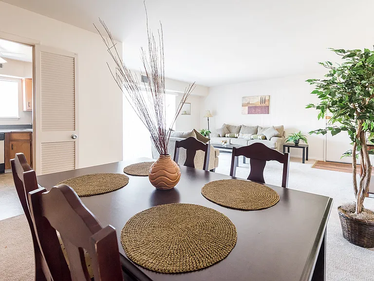 7515 Foxhall Ln — Photo 11