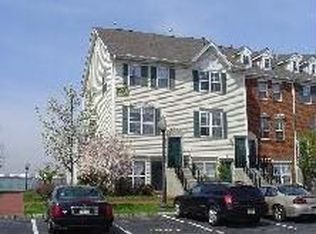 143 Cottonwood St, Jersey City, NJ 07305