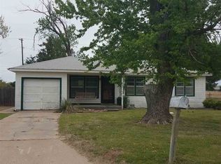 802 Minneola Rd, Dodge City, KS 67801