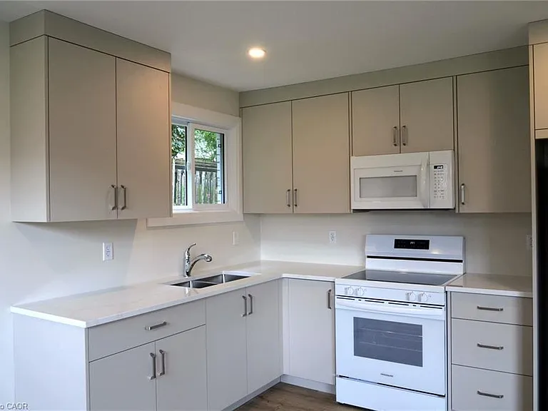 254 Cedar St — Photo 1