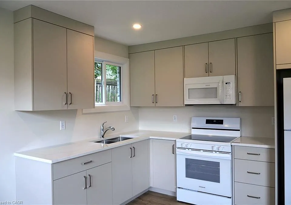 254 Cedar St