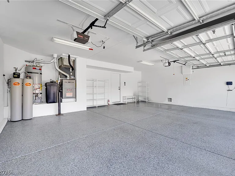 2560 Sundew Ave — Photo 40