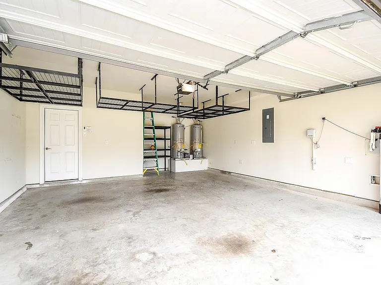 24918 Meadowthorn Crest Ln — Photo 47
