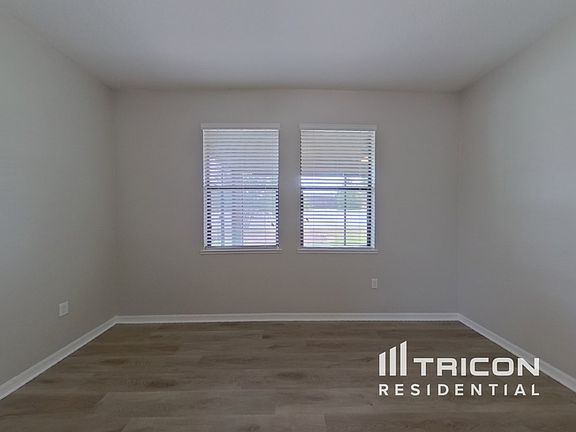 5th image of 913 La Terraza Ln