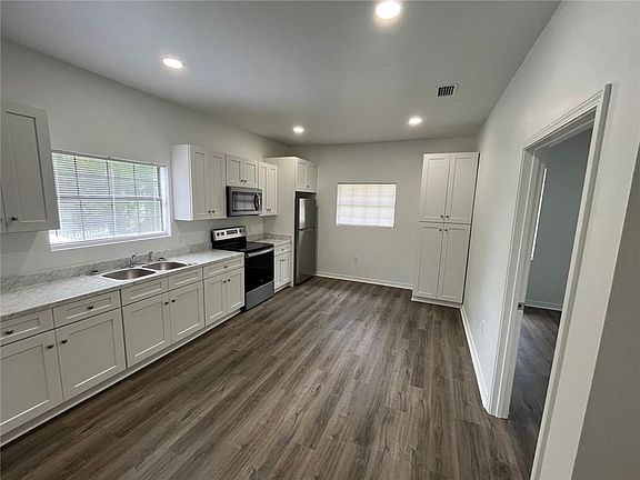 4th image of 316 1st St