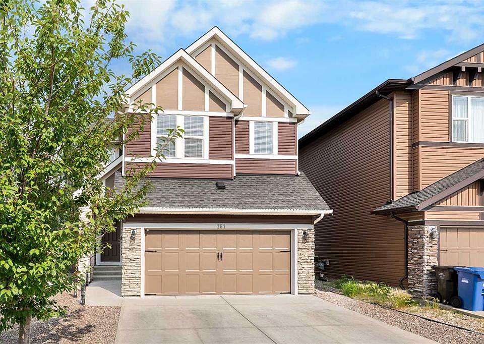 1st image of 161 W Cougar Ridge Close SW