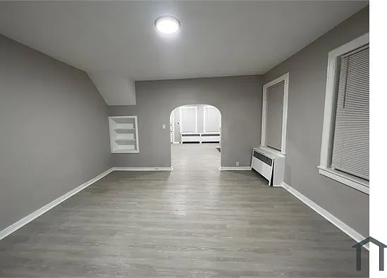 6400 Oxford Ave — Photo 5