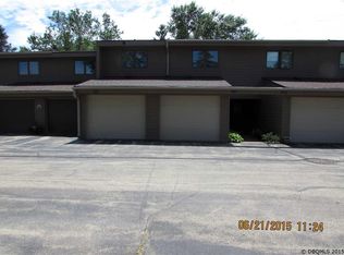 921 Stone Ridge Pl, Dubuque, IA 52001