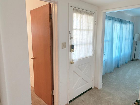 2nd image of 1321 Koopmans Way