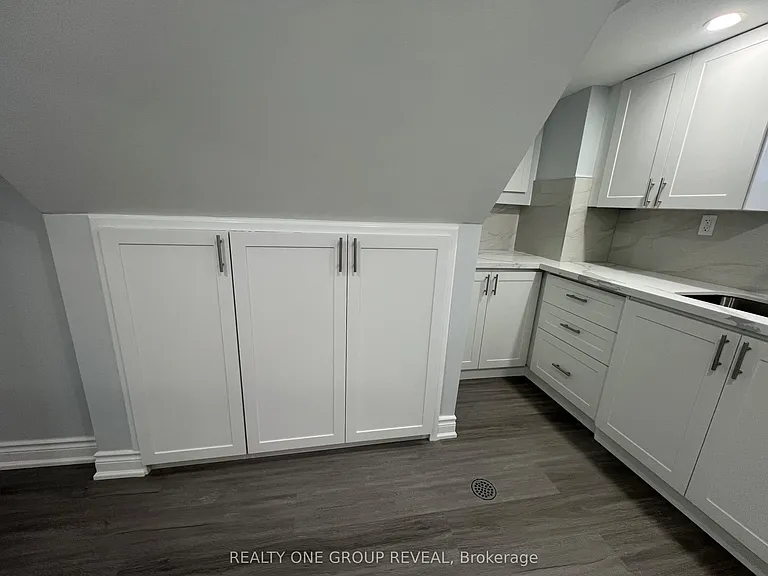 75 Regatta Cres #BASEMENT — Photo 5