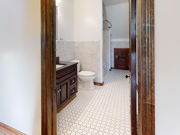 5th image of 565 Elmwood Ave Suite 1