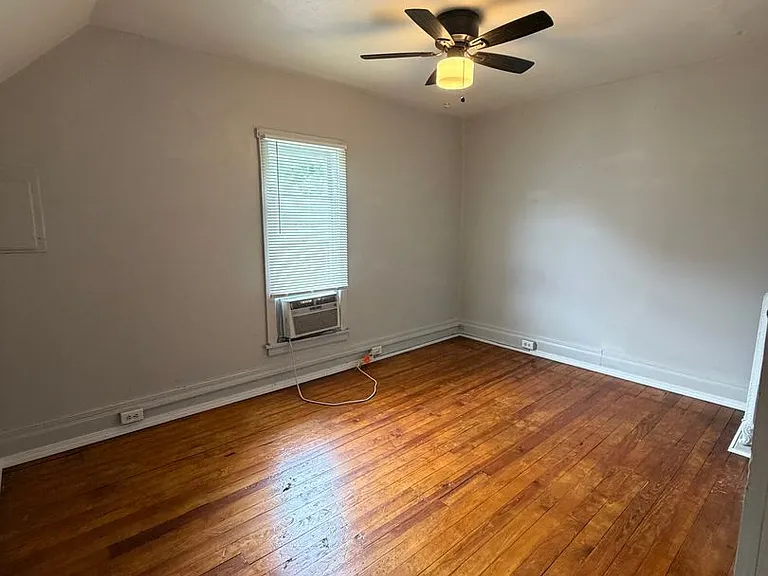 713 Madison Ave — Photo 11