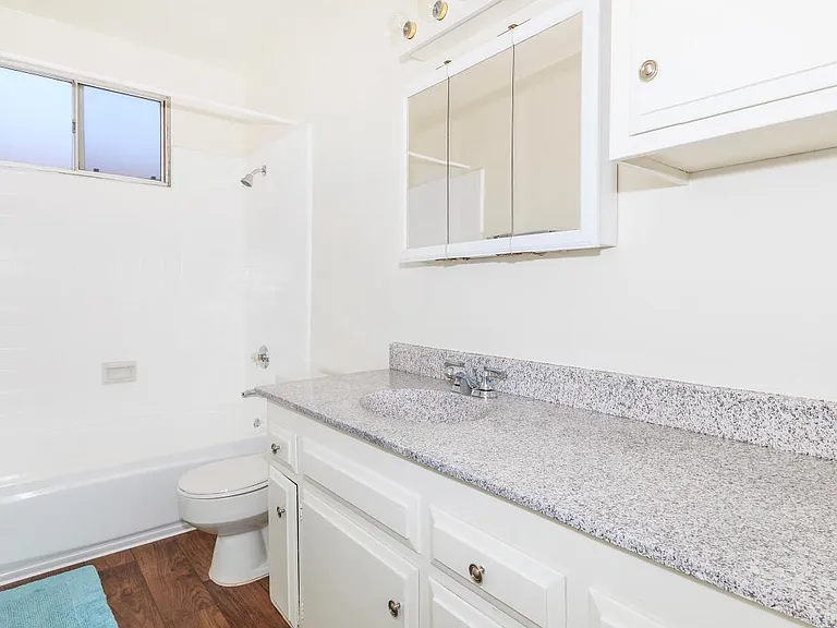 La Ramada Apartment Homes — Photo 21