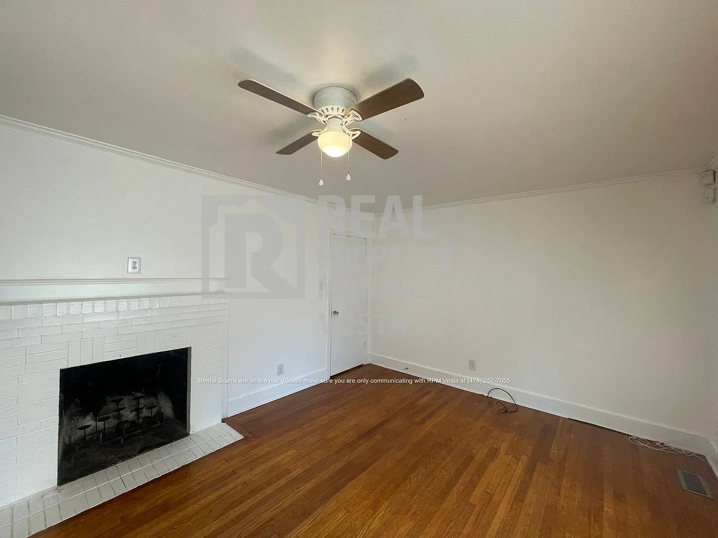 3 bed, 2.0 bath, 1300 sqft, $1,550 — Photo 3