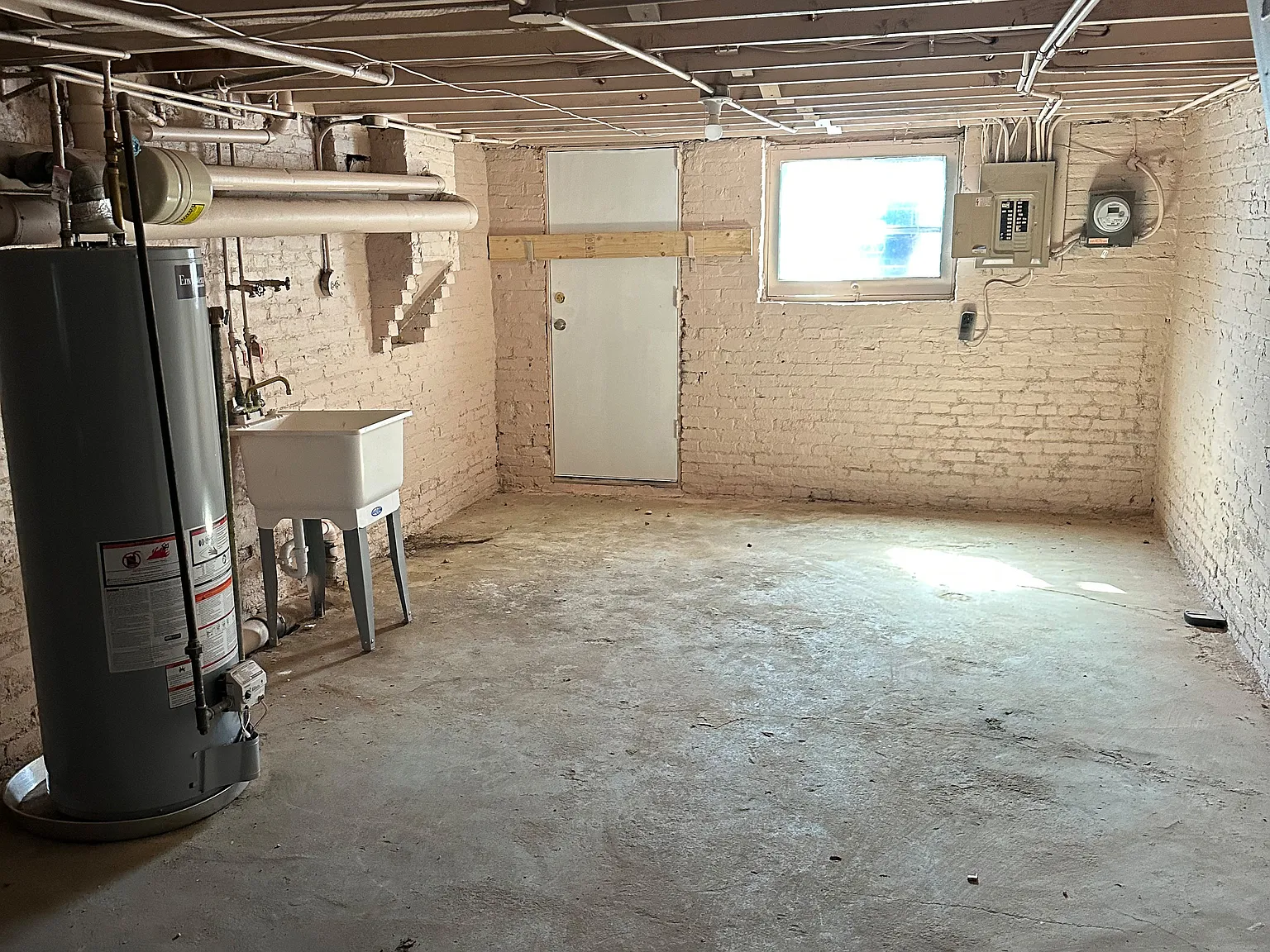 2 bed, 1.0 bath, $1,700 — Photo 4