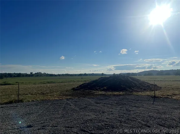 16931 W 829th Rd, Tahlequah, OK 74464