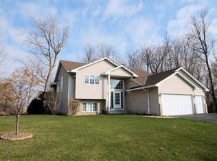 6001 Woodhill Ln, Rockford, MN 55373