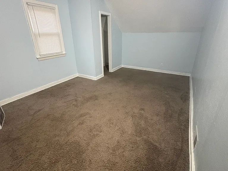 Upstairs Bedroom 2