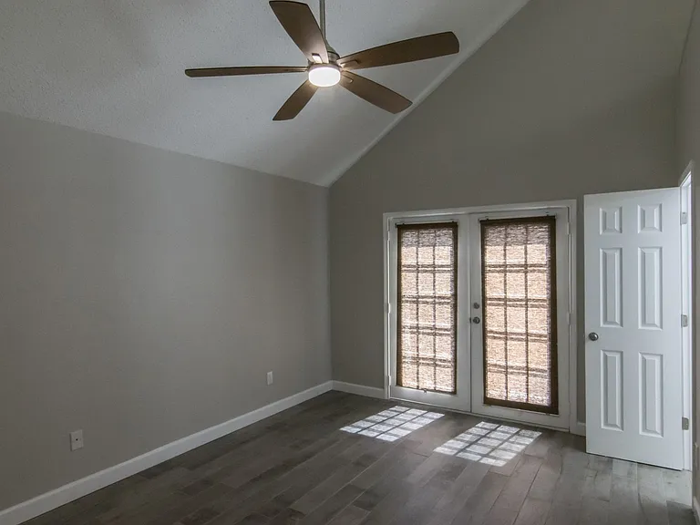 3142 Royal Gable Dr — Photo 13