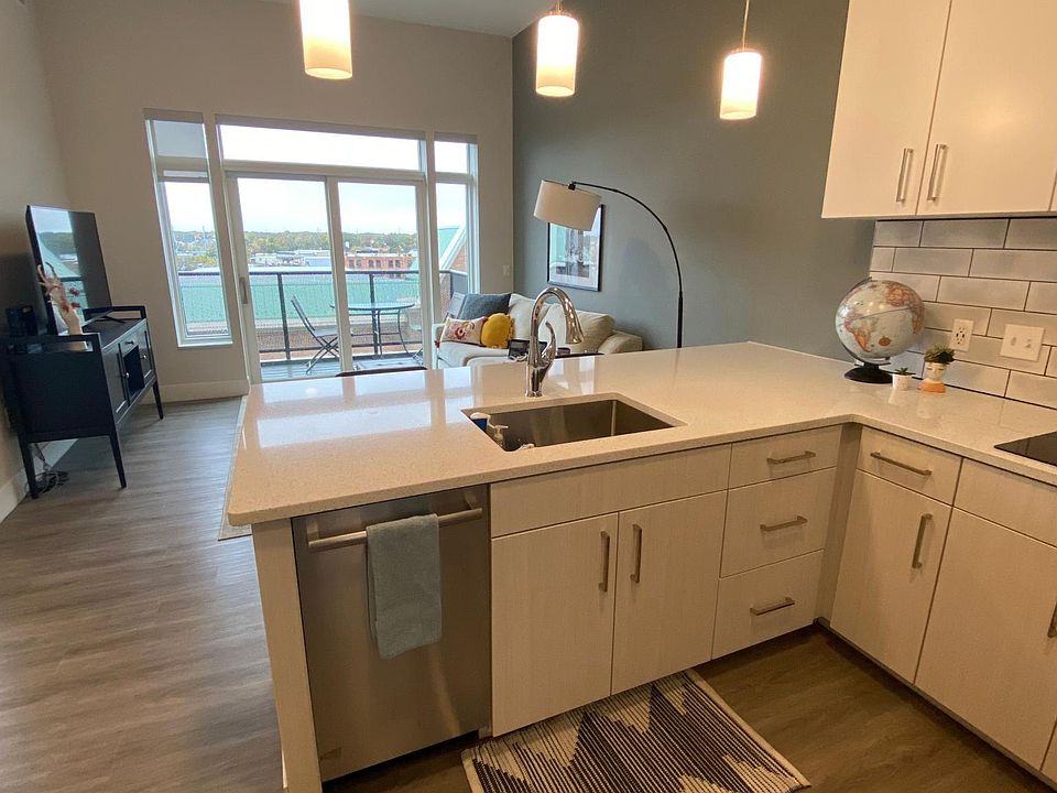 1st image of 60 W 8th St #415