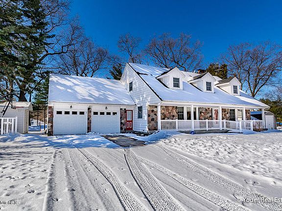 5th image of 701 W Wedgewood Dr