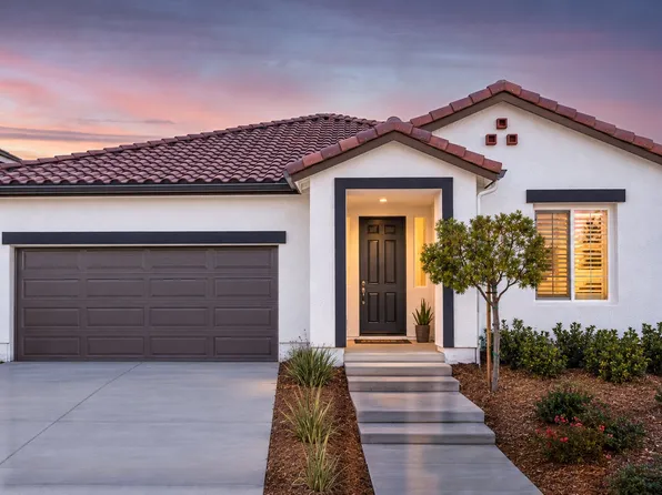 707 Arrowhead Dr, Madera, CA 93636