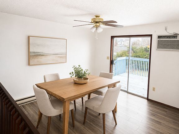 3rd image of 6806 N Hamilton St #6806