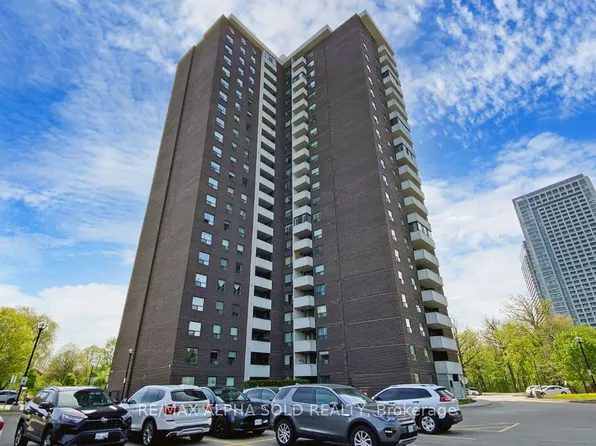 5 Old Sheppard Ave #1801, Toronto, ON M2J 4K3