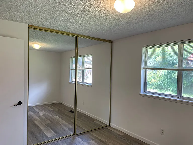 581 N Wexford Cir — Photo 20
