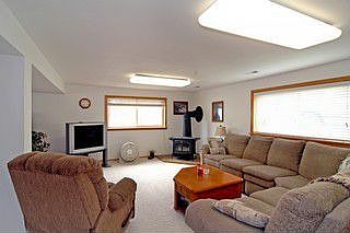 5th image of 2246 Eastview Dr