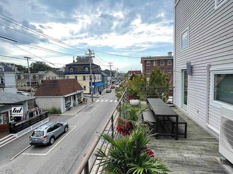 435 Thames St #1 — Photo 10