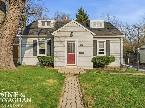 209 S 7th St, Saint Clair, MI 48079