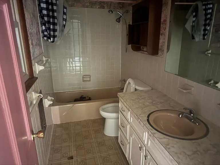 821 Georgia St — Photo 15