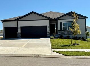 16767 S Hall St, Olathe, KS 66062