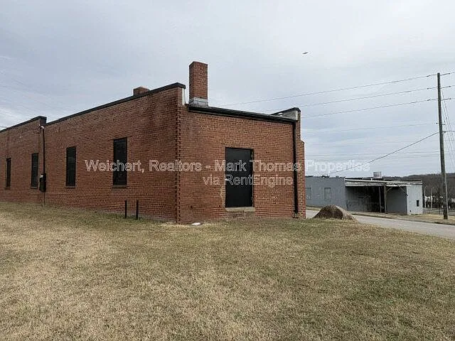 141 Depot St — Photo 6