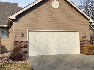 835 Fairdale Rd APT E, Salina, KS 67401