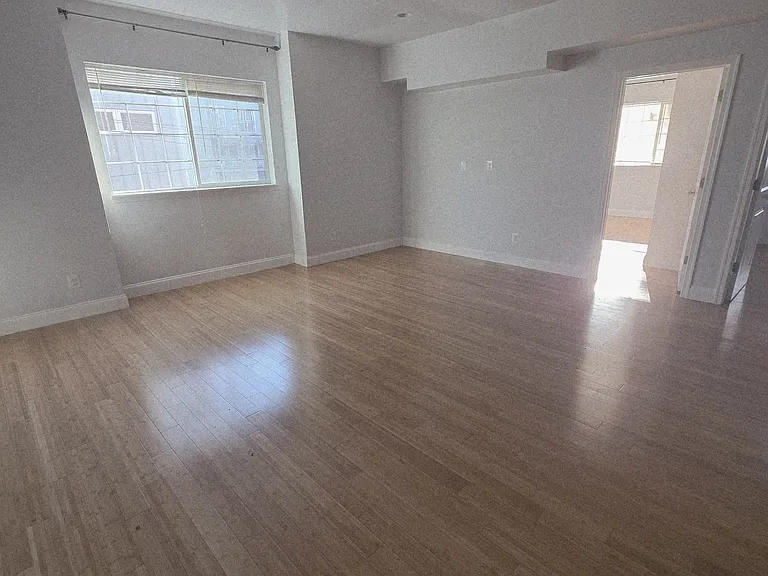 628-30 N 11th St #6 — Photo 6