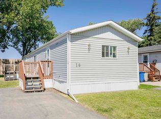 16 Willow Park Est, Leduc, AB T9E5P8