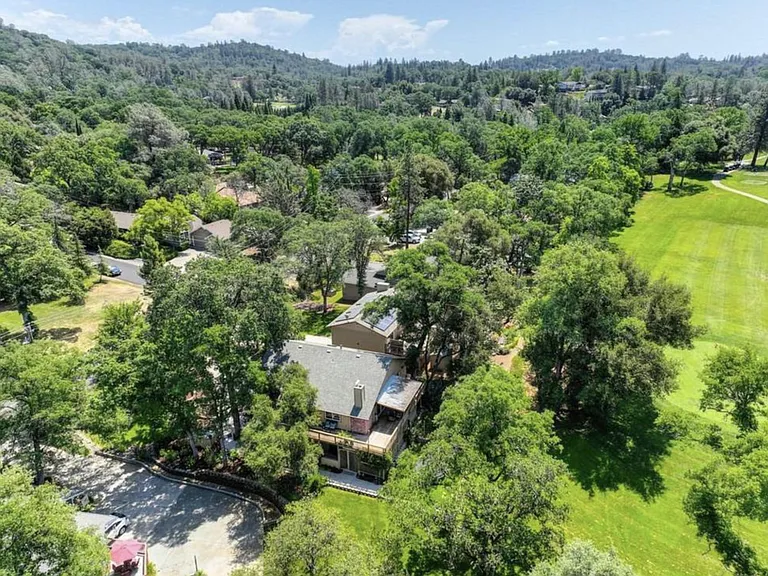12341 Torrey Pines Dr — Photo 40