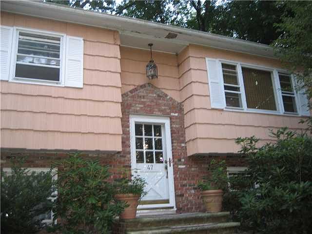 1st image of 47 Cairnsmuir Ln