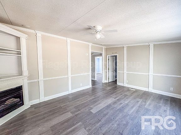 4th image of 2057 Oakley Rd