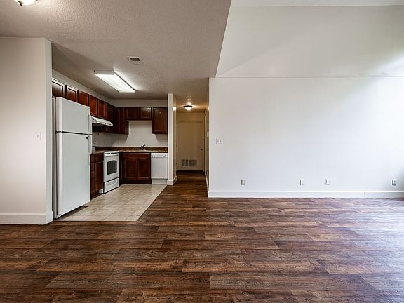 5th image of 1320 S 29th St APT 15