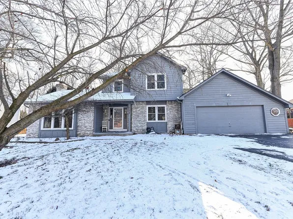 445 Thrushwood Ln, Webster, NY 14580